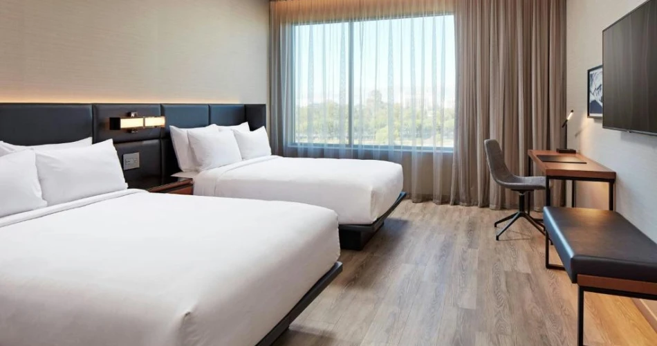 Estacione y relájese. Mejores hoteles cerca de Caltech con estacionamiento gratuito.