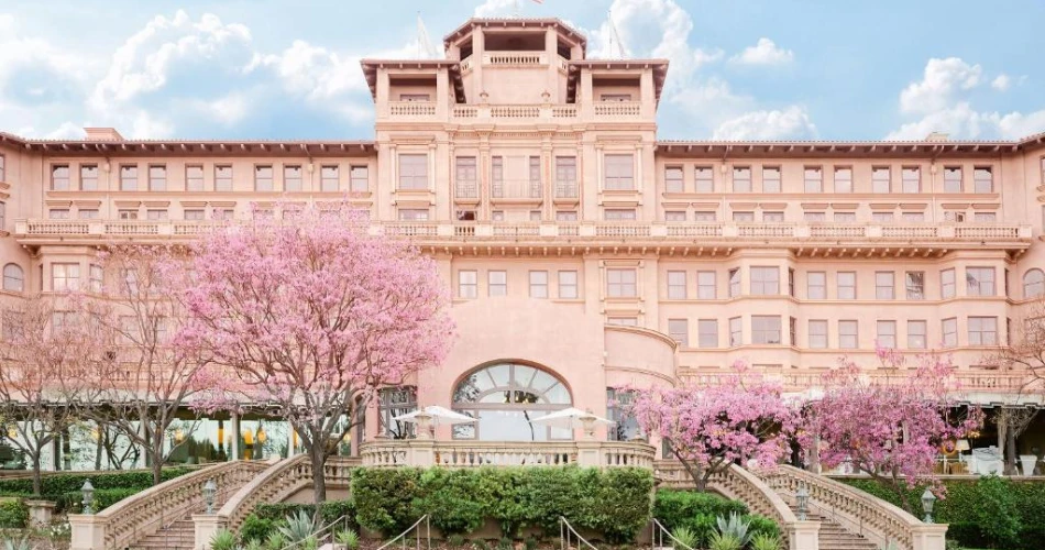 Los 10 Mejores Hoteles de Lujo Cerca de Caltech – Donde la Clase Se Encuentra con el Confort